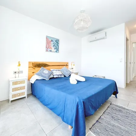 La Marinera House-near The Beach, Fast Wifi, Air-con On Main Bedroom And Sat Tv Сasa de vacaciones